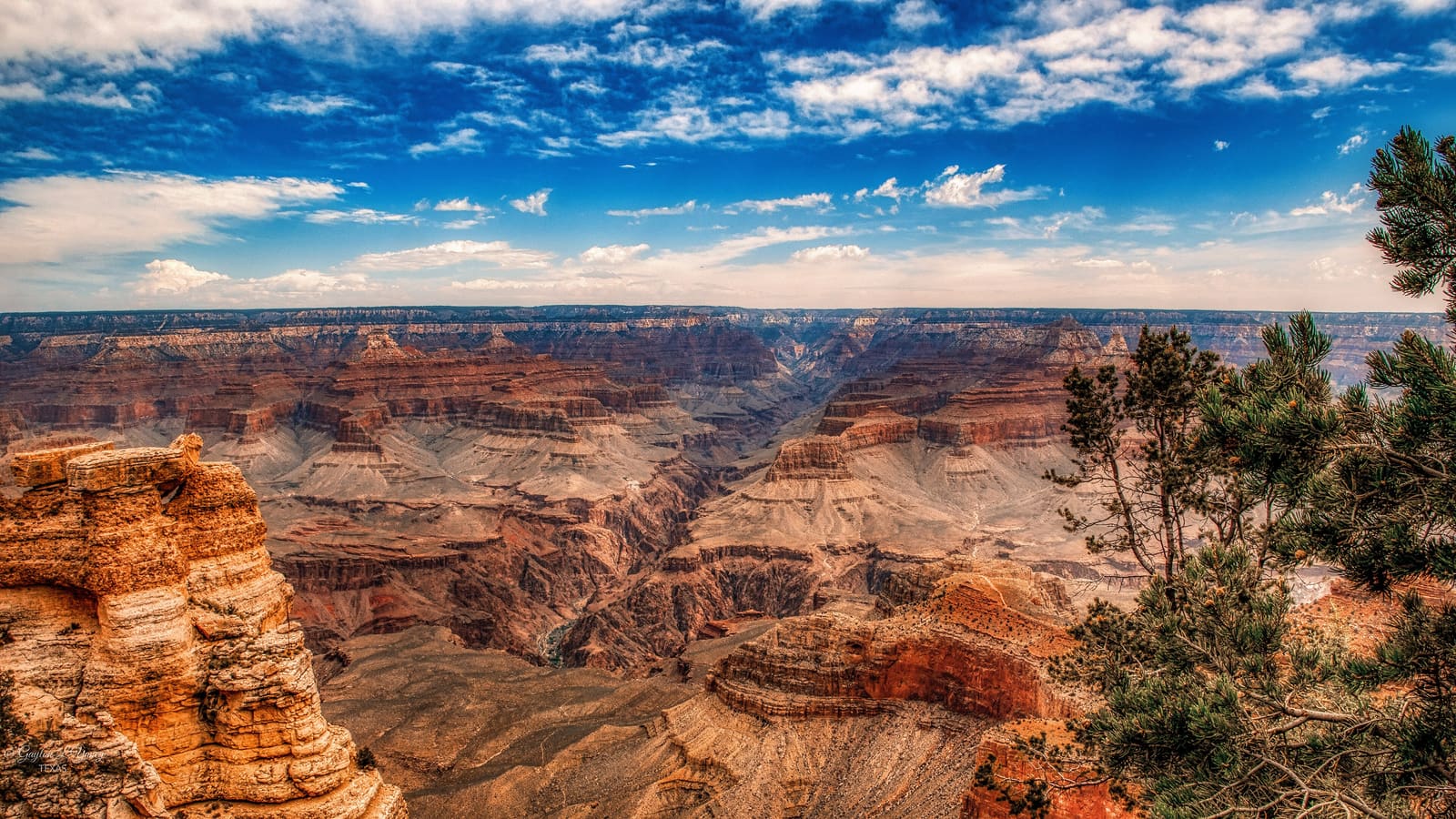 The Grand Canyon seen from Mather Point on the South Rim