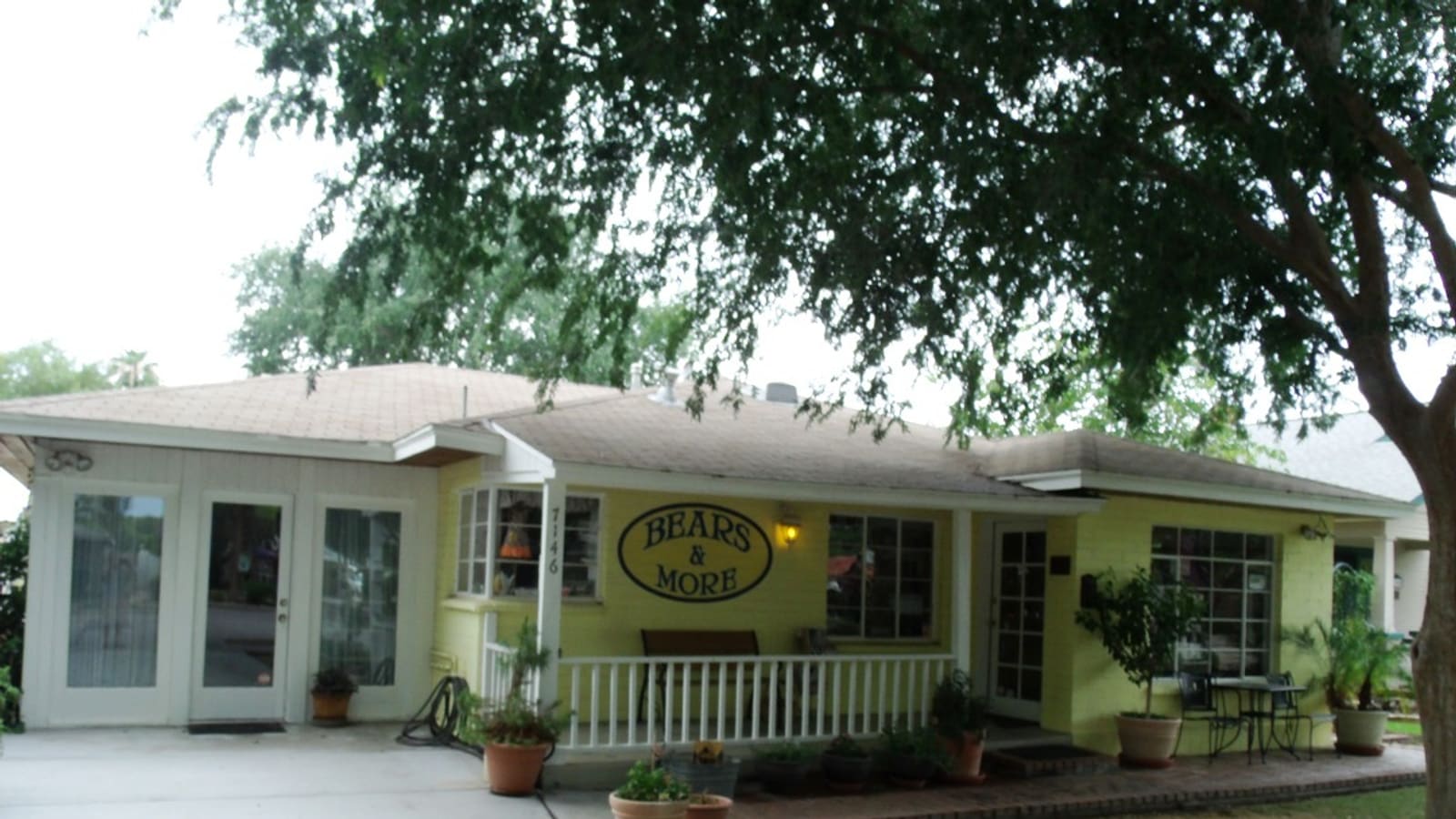 A historic bungalow in Glendale's Catlin Court, the city's dining and shopping district