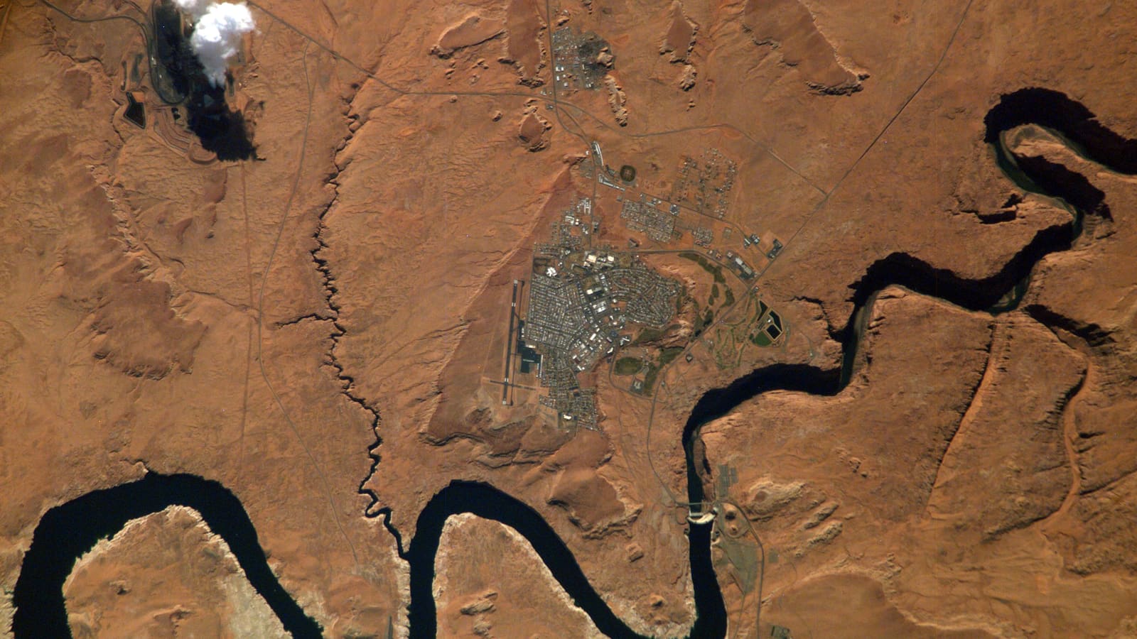 Aerial view of the town of Page, Arizona, above Lake Powell