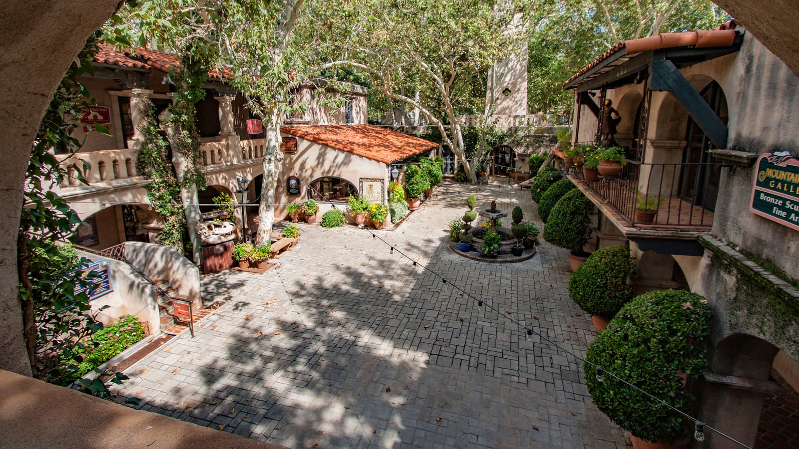 Tlaquepaque Arts and Crafts Village in Sedona, Arizona