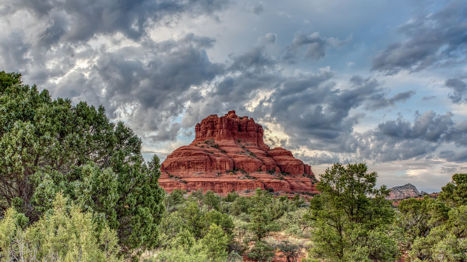 Bell Rock, a free and iconic Sedona landmark accessible by trail