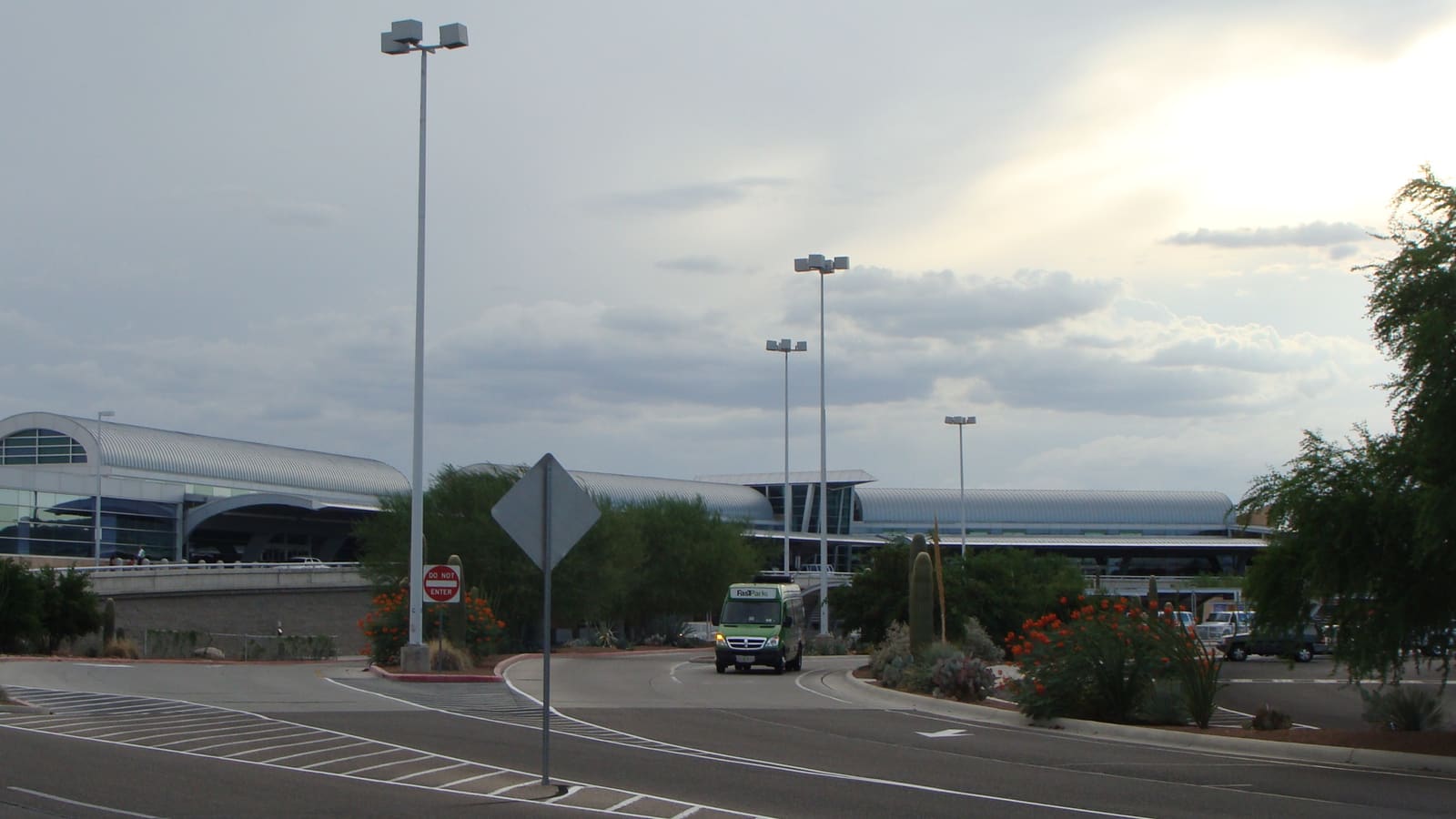 The main terminal entrance at Tucson International Airport (TUS)