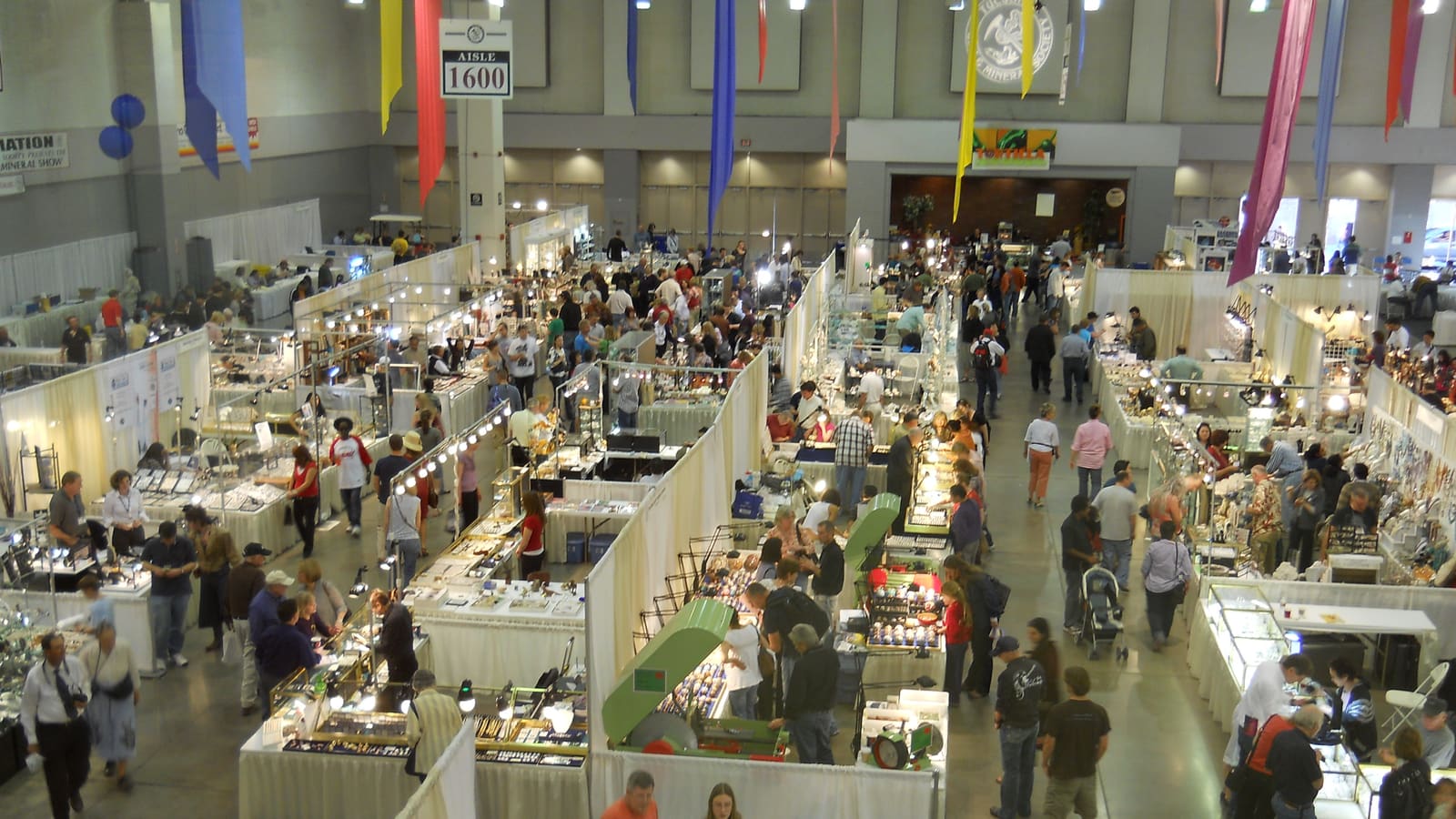 Overview of the Tucson Gem and Mineral Show inside the Tucson Convention Center
