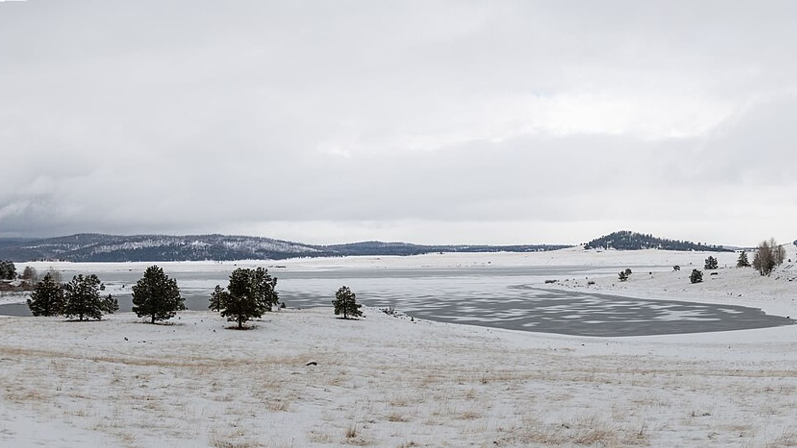 A panoramic view of Big Lake in the Apache-Sitgreaves National Forest, Arizona